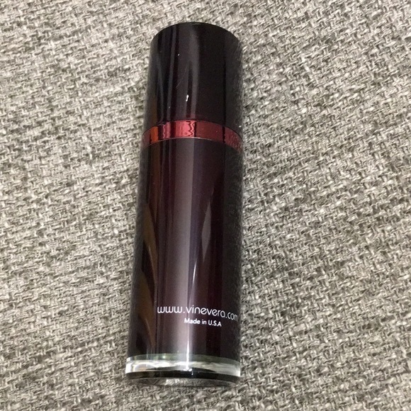 Vine Vera Shiraz Intensic Serum - Picture 2 of 3